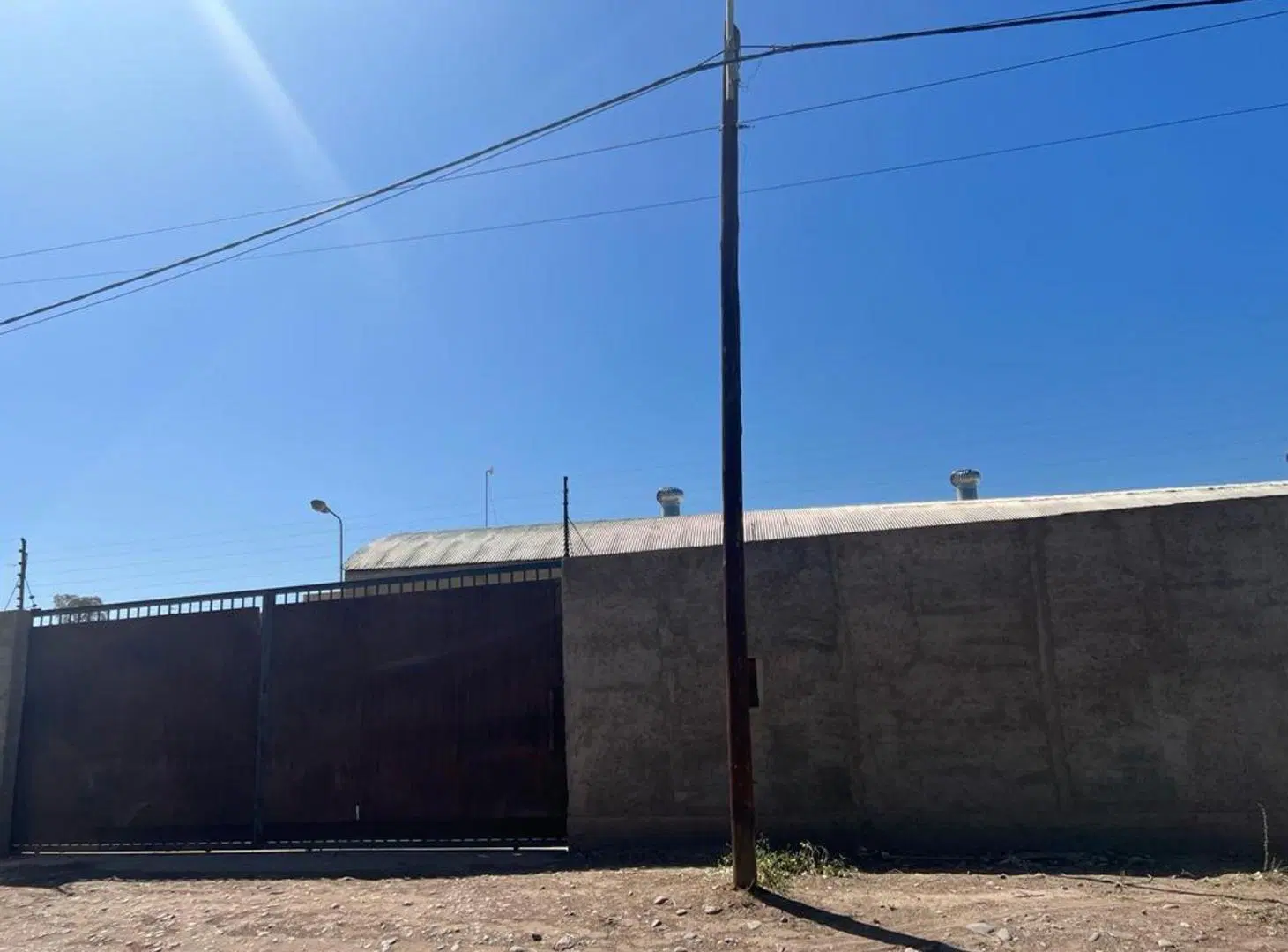 Venta Galpón Rodeo del Medio 2