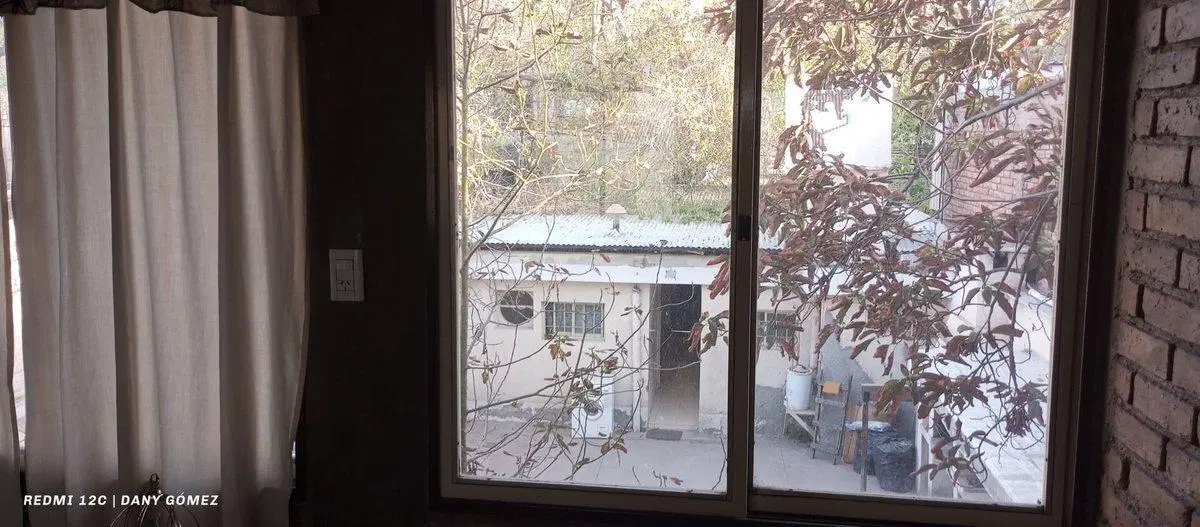 VENTA CASA 2 PLANTAS + 2 DPTOS  IDEAL P/ALQUILER 3