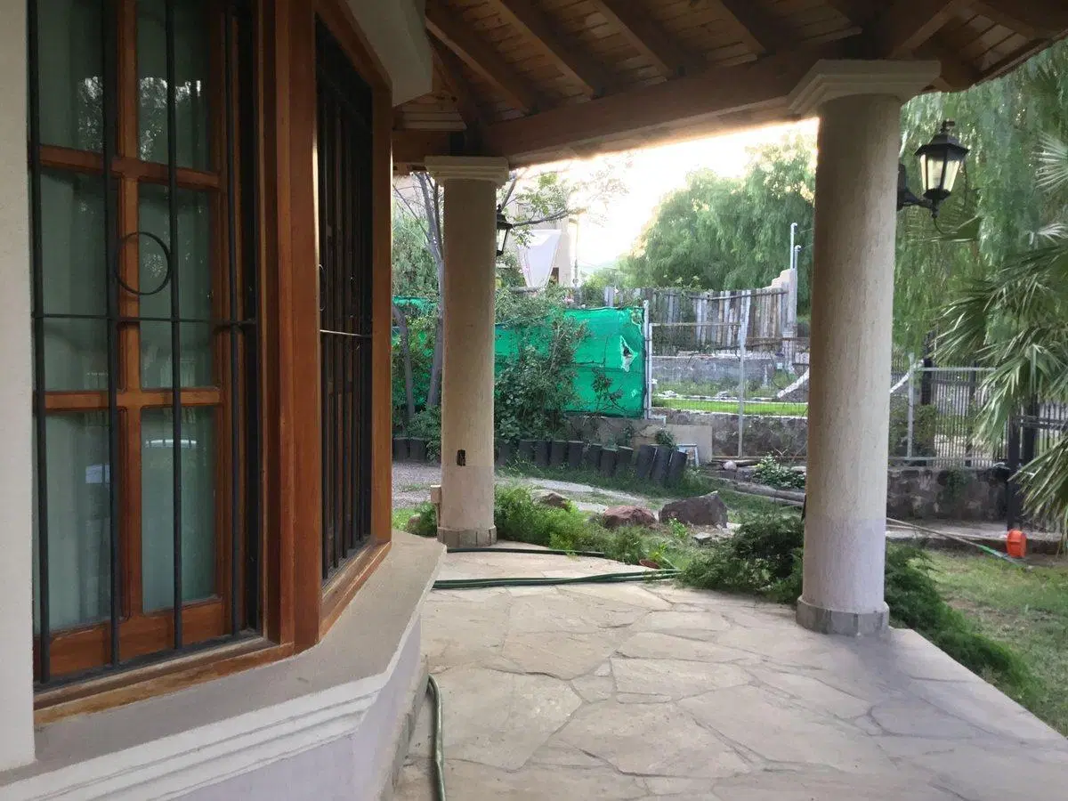 VENTA CASA RESIDENCIAL 3 DORMITORIOS Y PISCINA MZA 3