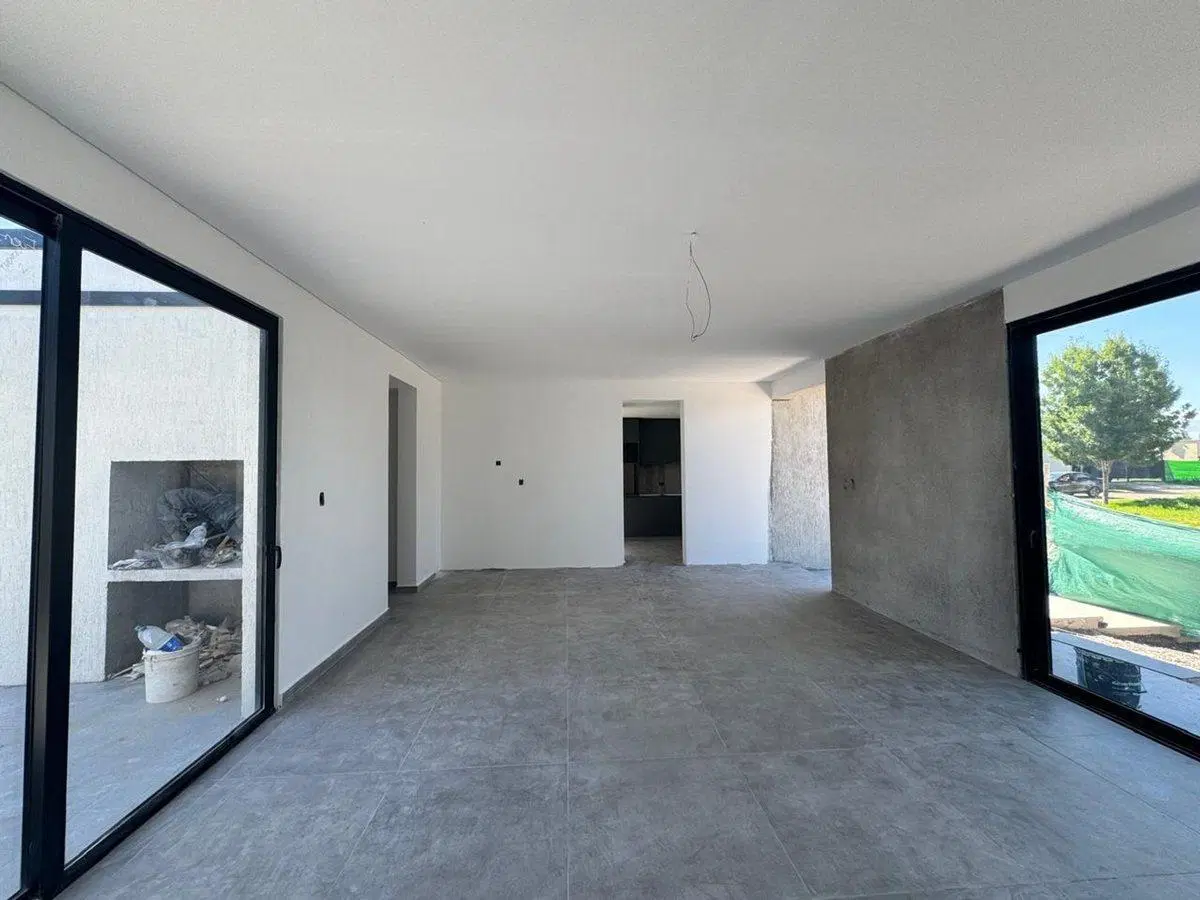 CASA EN VENTA BARRIO PRIVADO LAR DE VIEYTES III 3