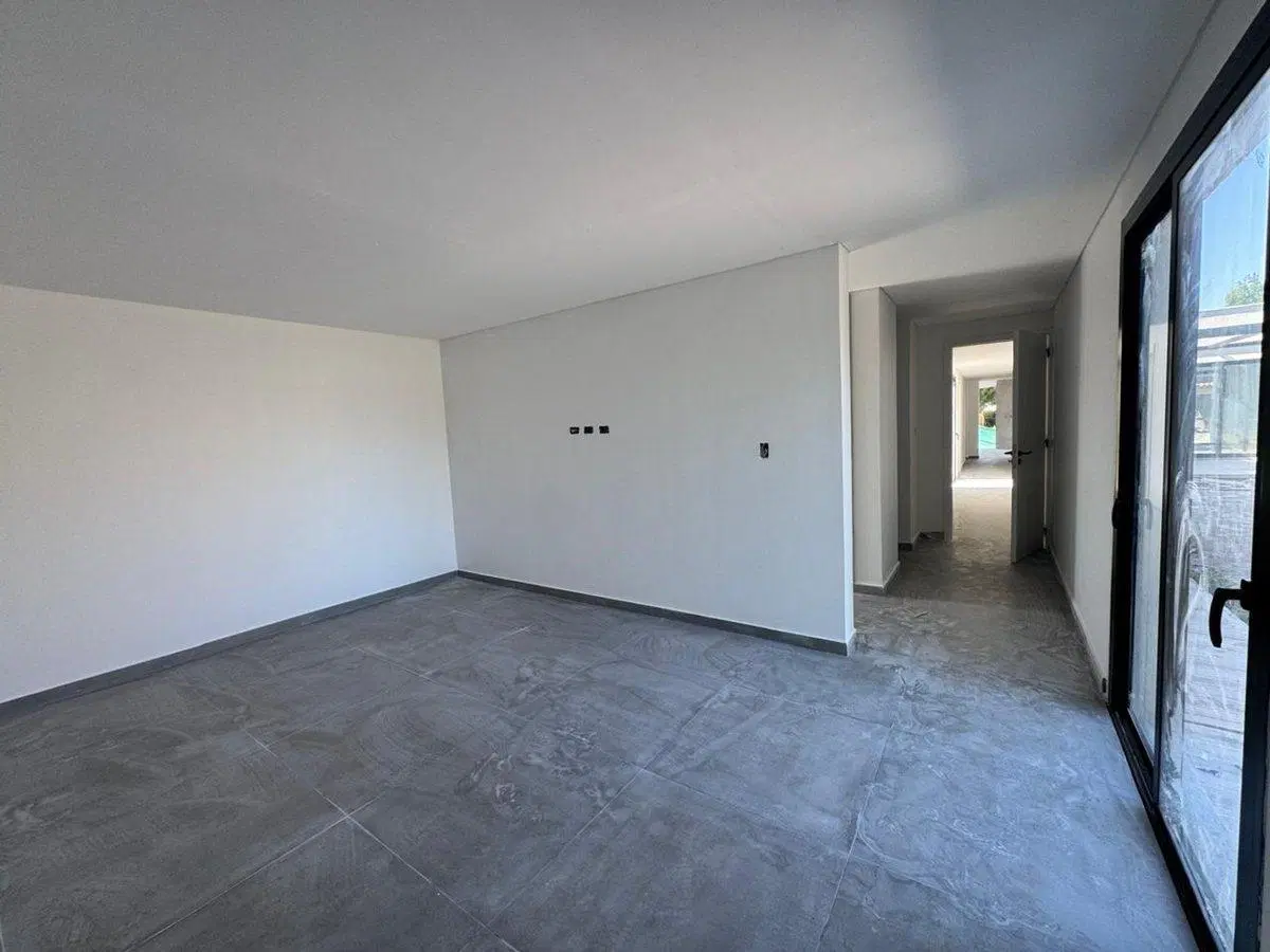 CASA EN VENTA BARRIO PRIVADO LAR DE VIEYTES III 4