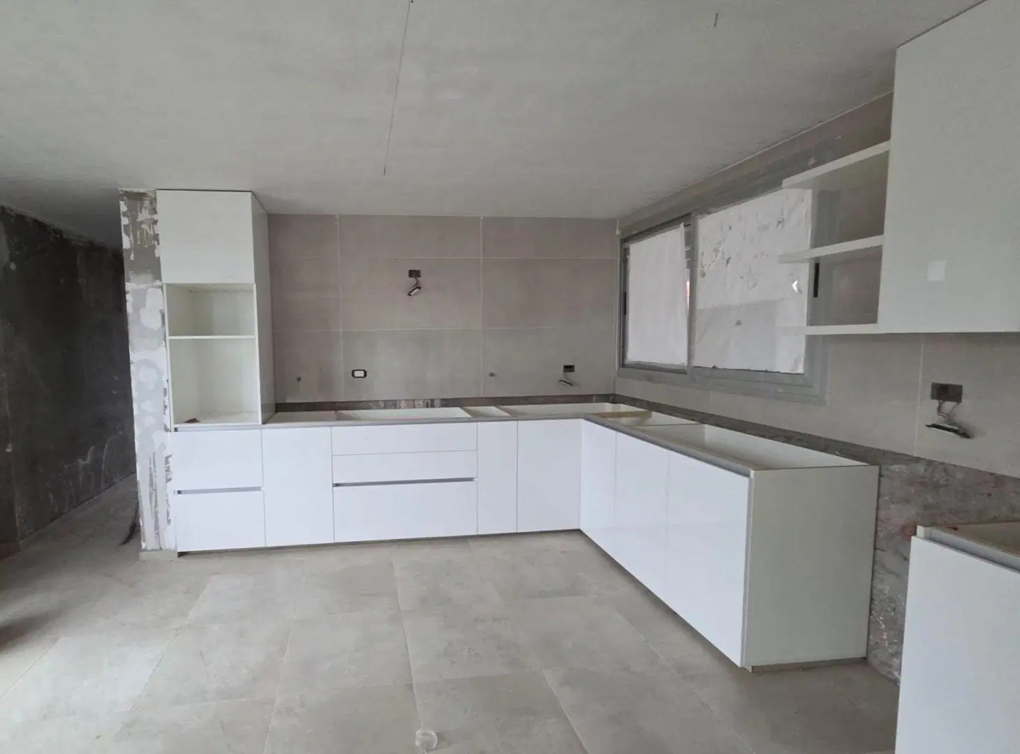 CASA CON OBRA AL 80% EN B° LA CARMELINA SAN MARTÍN 4