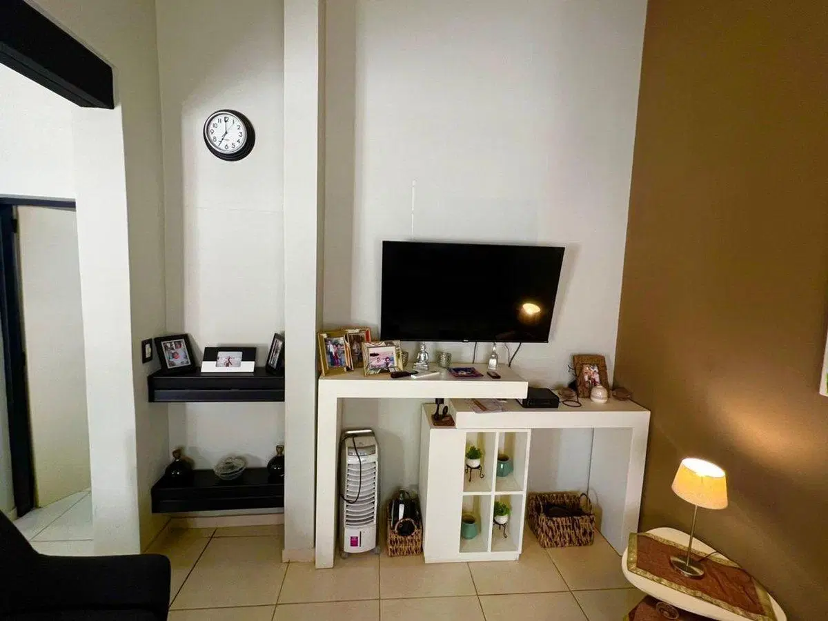 CASA EN VENTA VILLA NUEVA BARRIO SEMI CERRADO 5