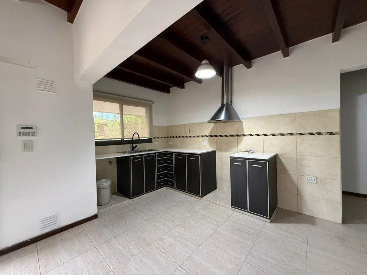 Venta casa B° Ranchos la Merced Maipú 4