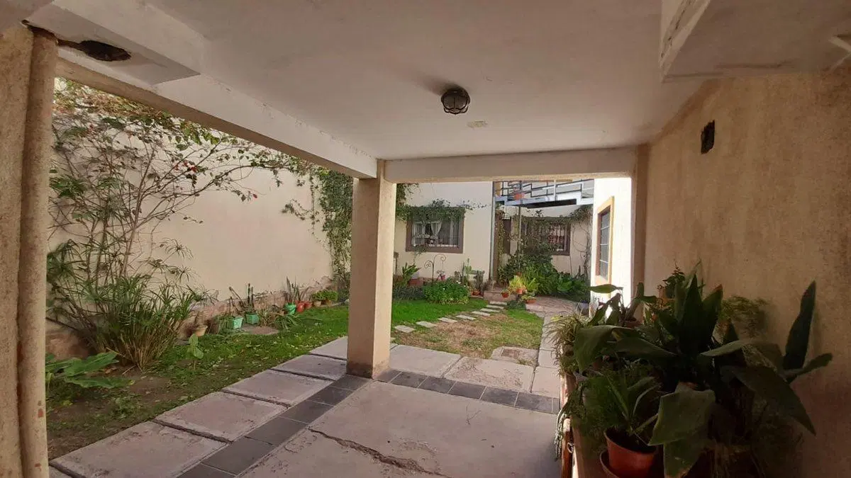 ALQUILER MONOAMBIENTE PLANTA BAJA SAN JOSÉ GLLEN 5