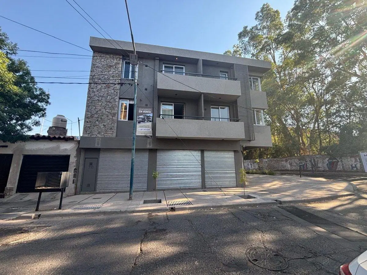 Local en Alquiler, barrio arizu, Godoy Cruz. 8