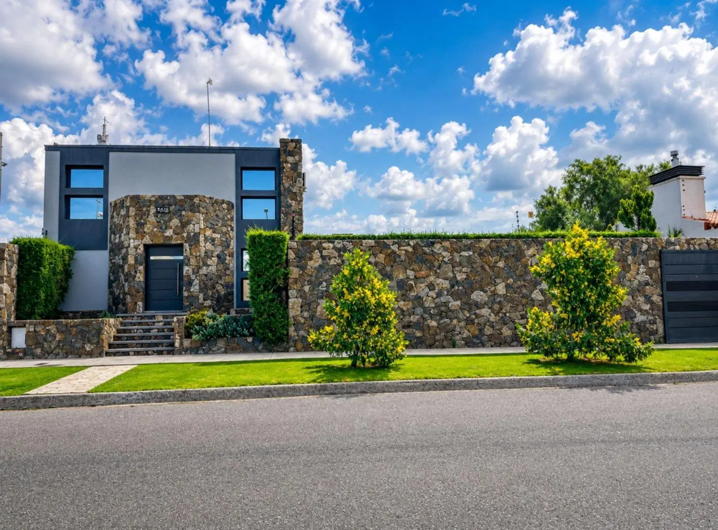 Casa en venta El Challao zona Dalvian Alta Mendoza 3