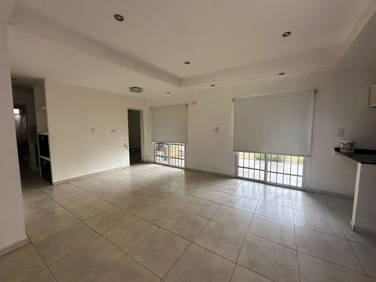 CASA EN VENTA BARRIO PRIVADO GUAYMALLEN 4