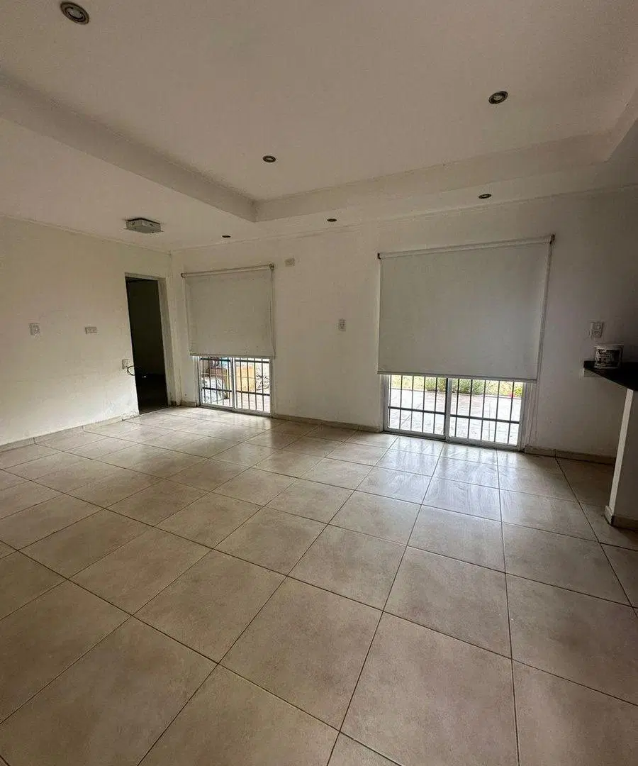 CASA EN VENTA BARRIO PRIVADO GUAYMALLEN 5