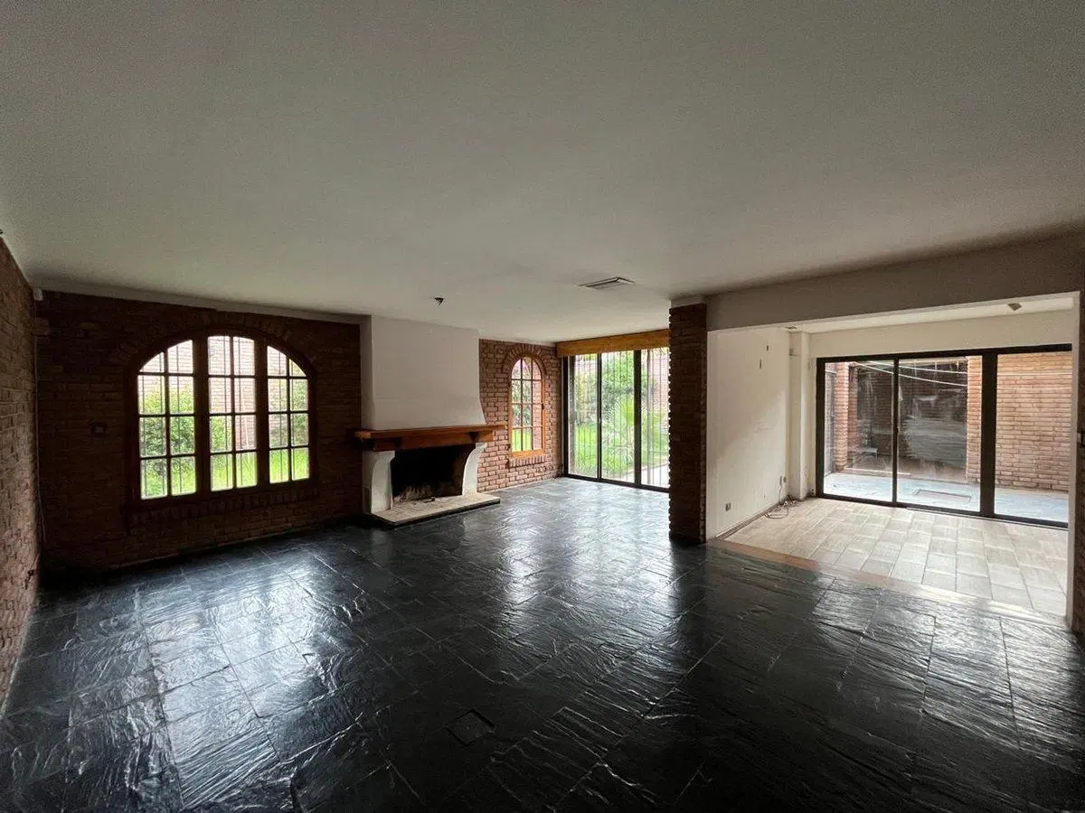 VENTA CASA EN QUINTA SECCIÓN, MENDOZA 8
