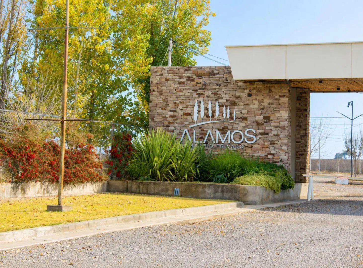 Venta de Lote en Barrio Privado Álamos – Maipú 2