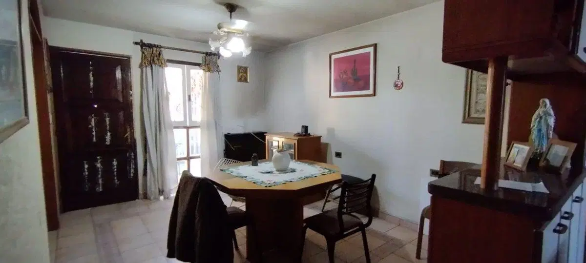 VENTA-CASA BARRIO UJEMVI-LAS HERAS 4