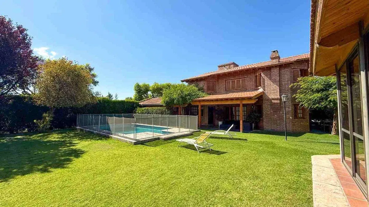 Casa en venta en Barrio Privado de Godoy Cruz 4