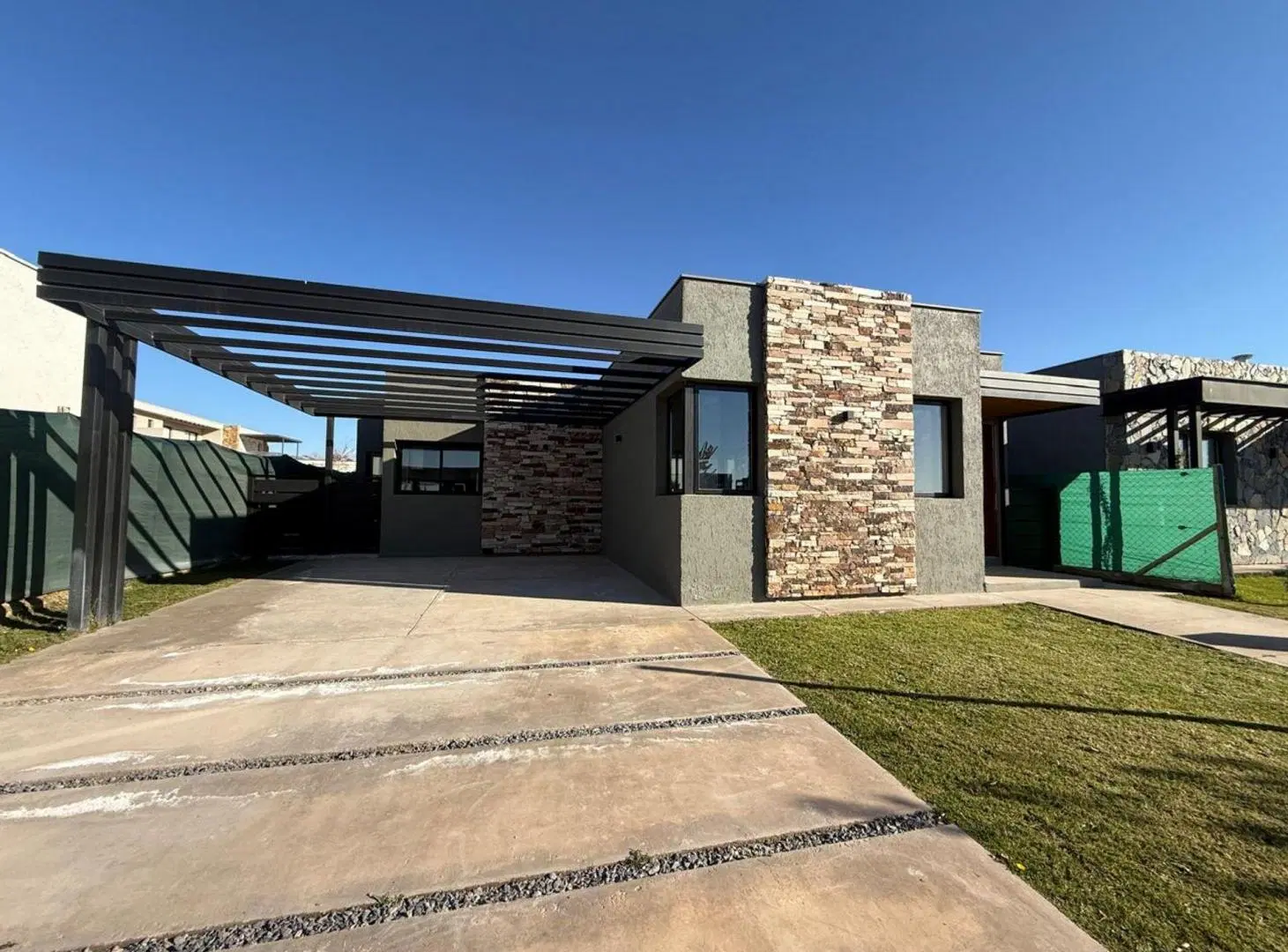 CASA EN VENTA BARRIO ALMA GARDENIA LUJAN DE CUYO 2