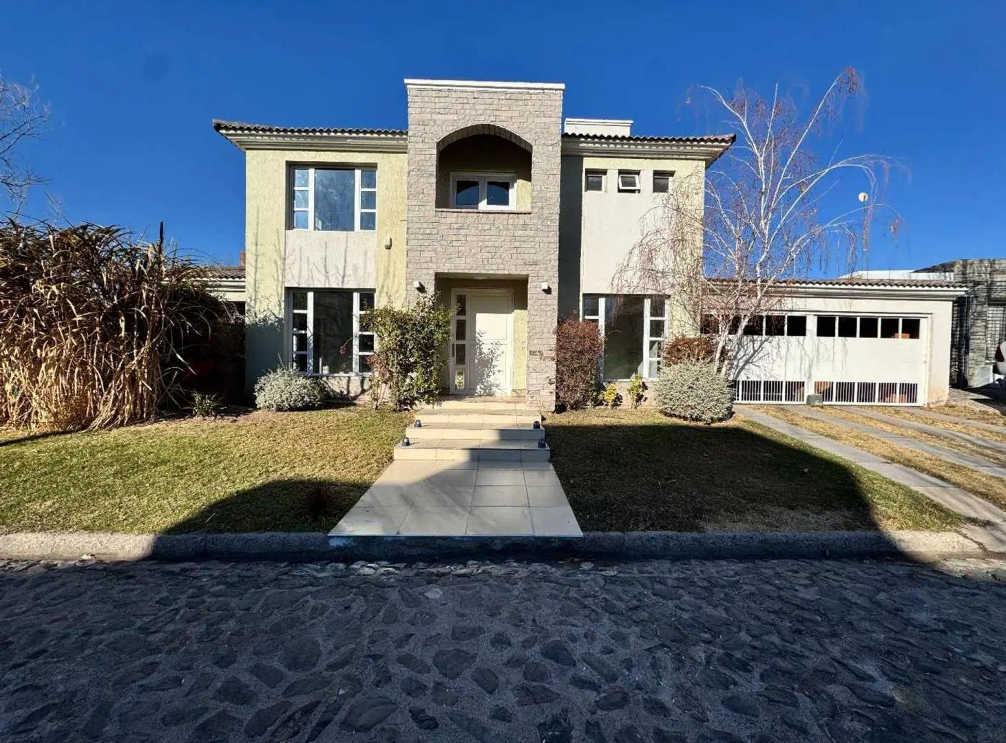 CASA EN VENTA BARRIO DEL PILAR GUAYMALLEN MENDOZA 2