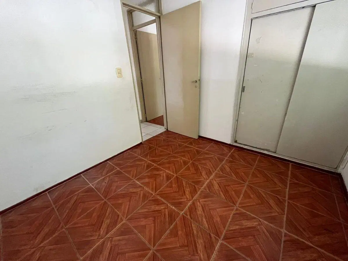 Venta departamento 4 amb B° Cementista Las heras 8