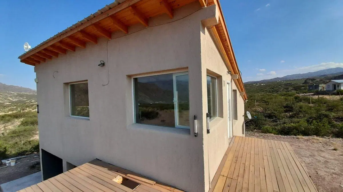 VENTA CASA B° SEMI PRIVADO EN POTRERILLOS MENDOZA 2