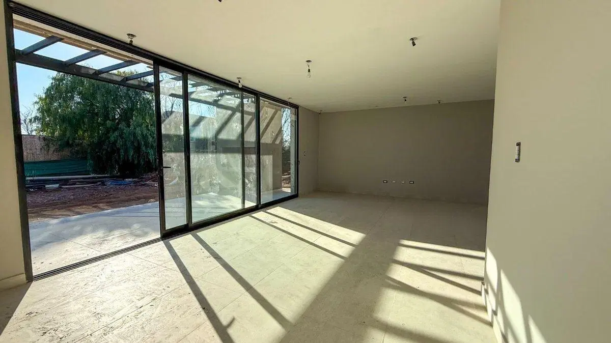 Casa en Venta en Barrio Privado en Luján de Cuyo 3