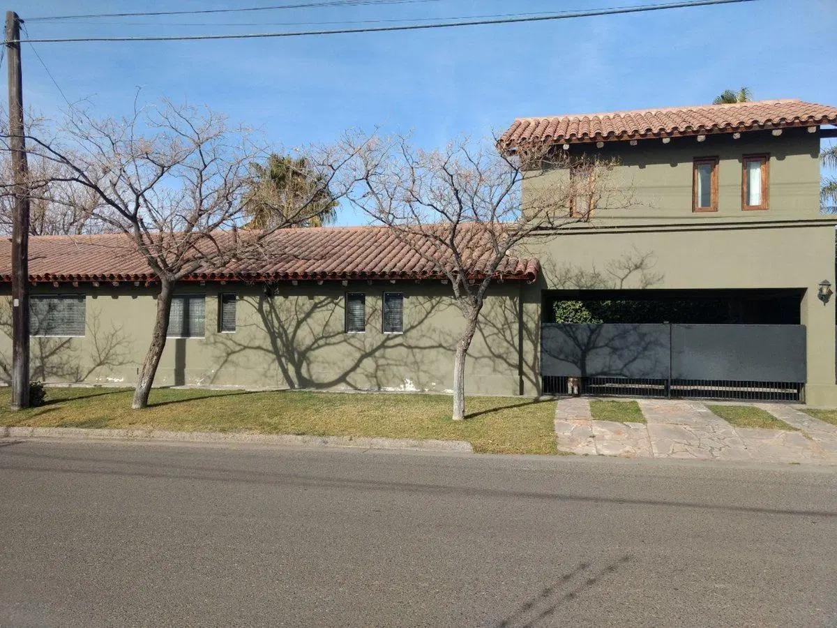 Casa a la Venta en Club de Campo Mendoza 3