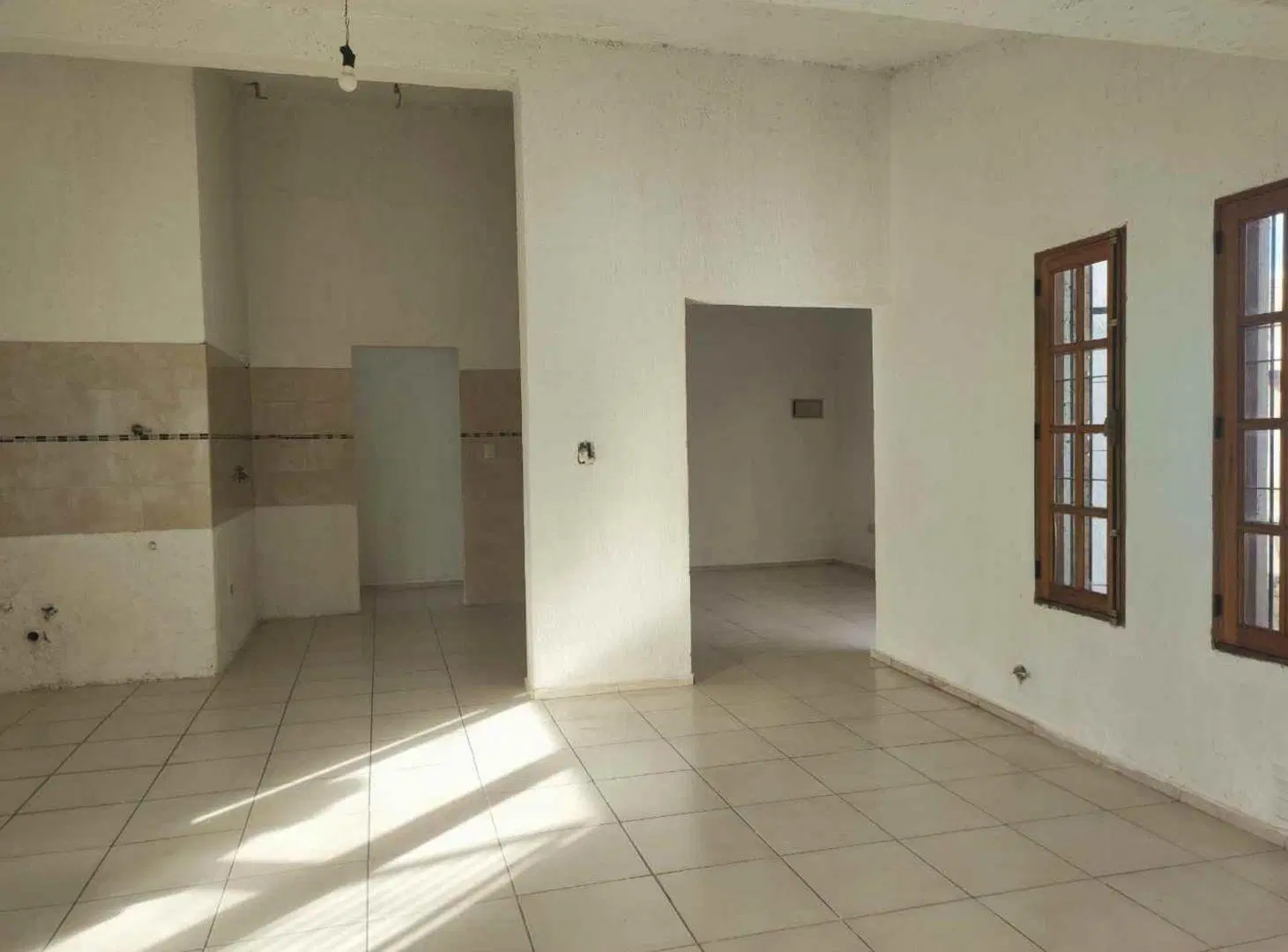 VENTA CASA ESQUINA A ESTRENAR LAS HERAS 4