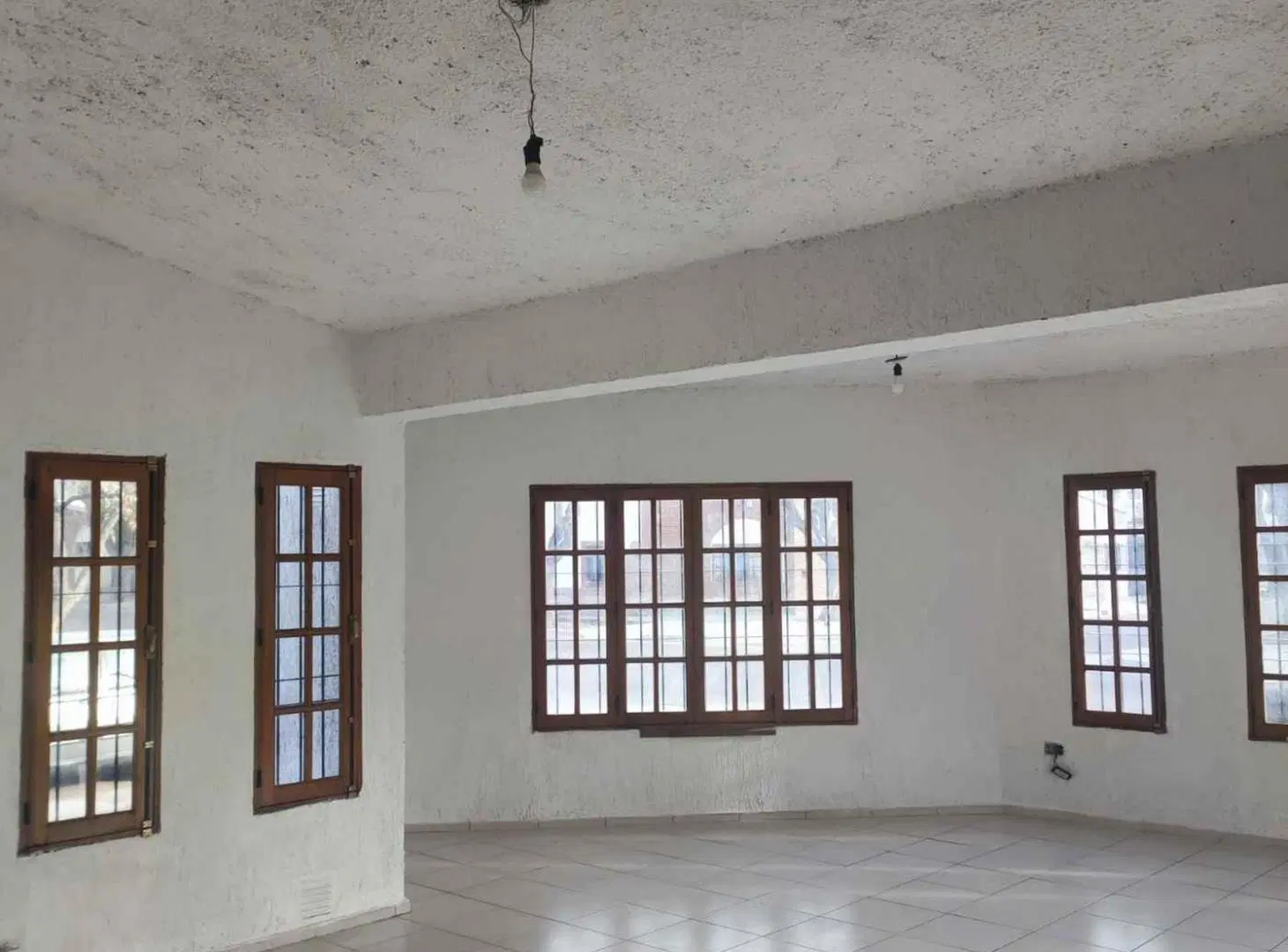 VENTA CASA ESQUINA A ESTRENAR LAS HERAS 8