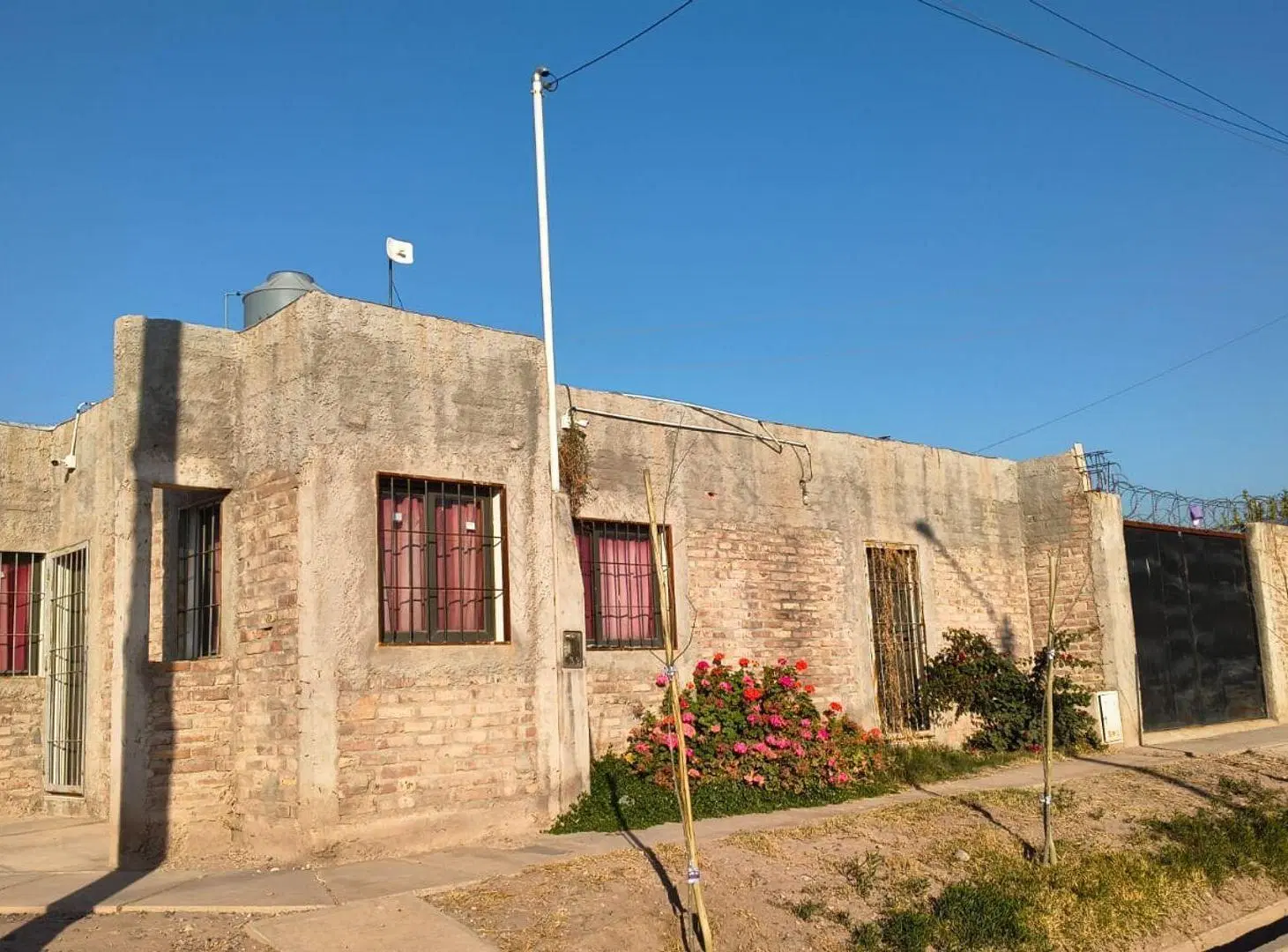 Venta Casa Esquina Jesús Nazareno - Guaymallen 2