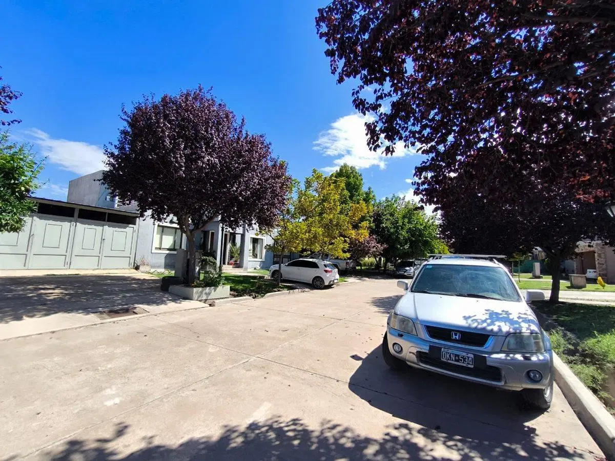 VENTA LOTE BARRIO PRIVADO VALLE ESCONDIDO LUJAN MZ 4