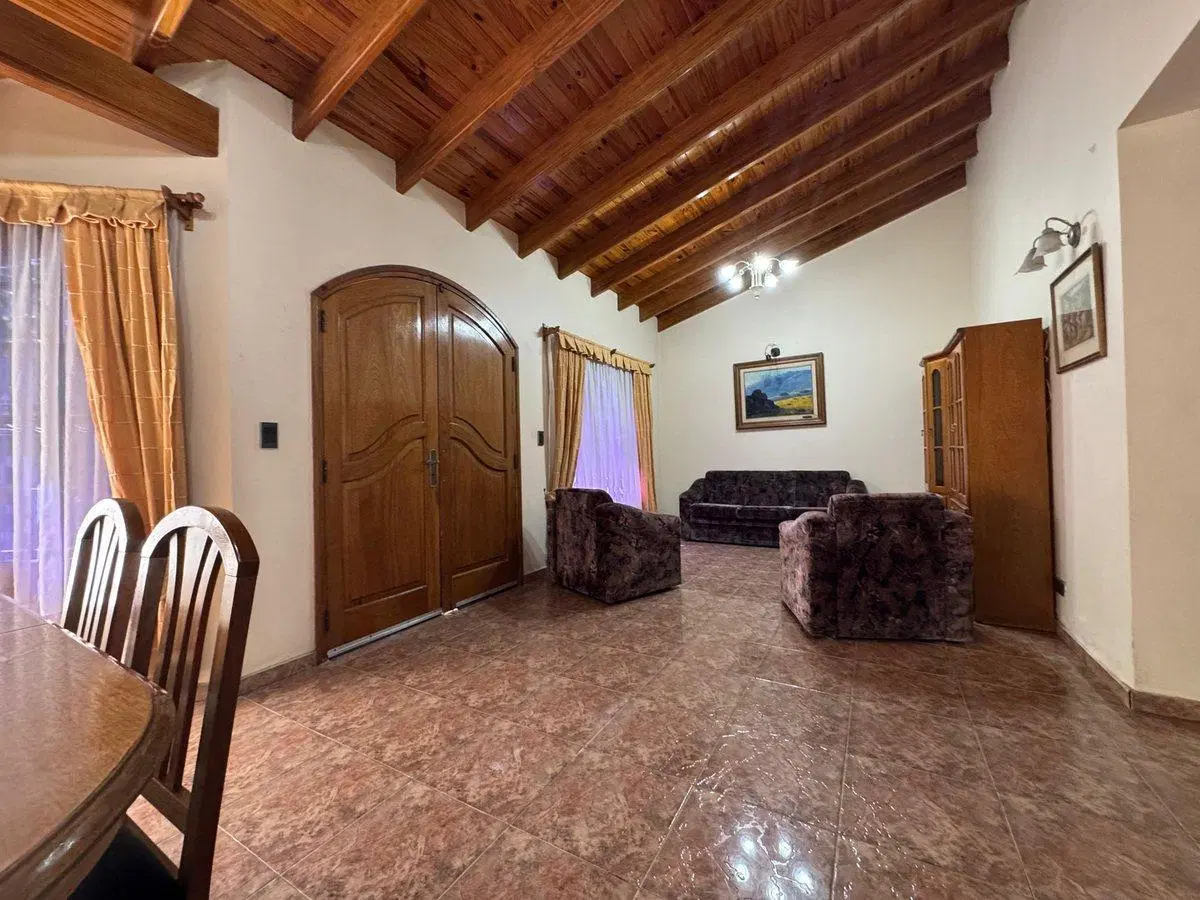 Casa de 4 habitaciones en venta en Dorrego 3