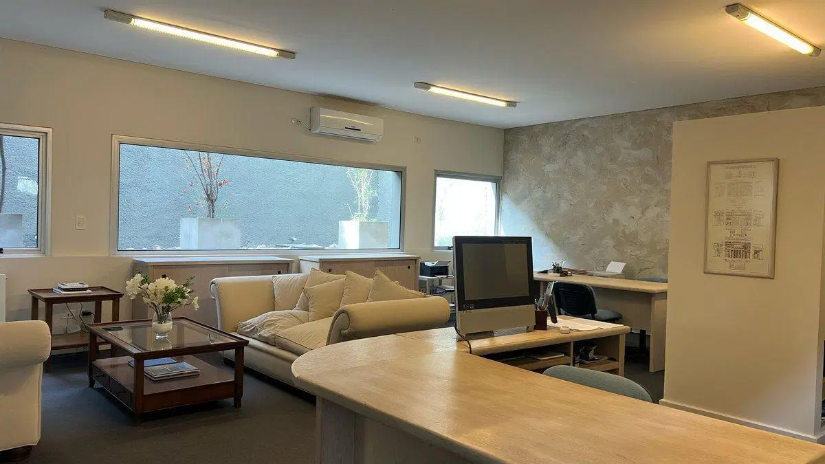 EDIFICIO CORPORATIVO – ZONA PARQUE Y 5TA 3