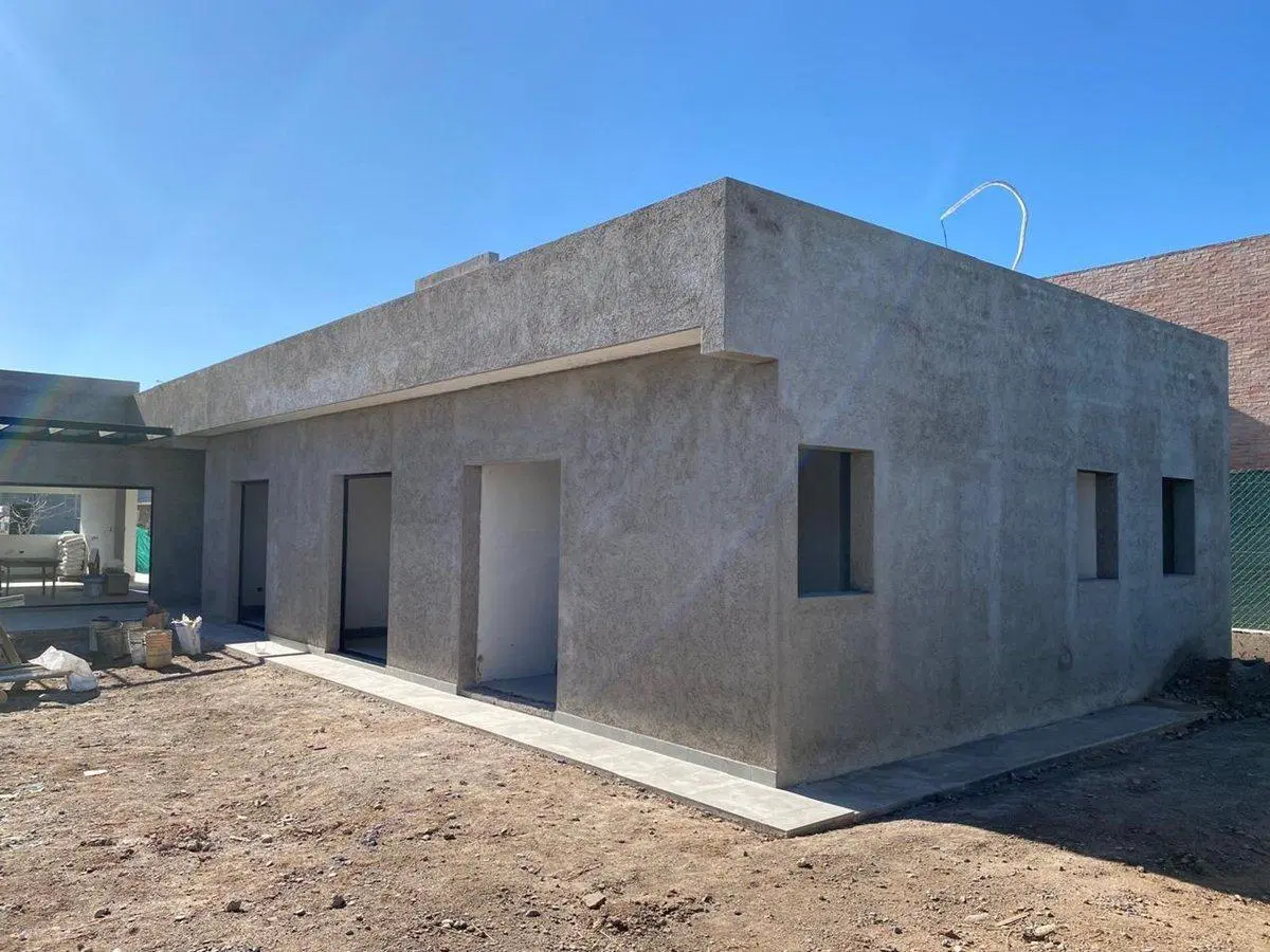 CASA 4 DORM 3 BAÑOS B° LAS VERTIENTES CHACRAS 850m 2
