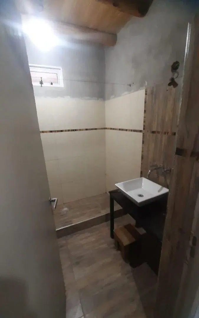 VENTA CASA BERMEJO TRES DORMITORIOS CON GRAN PATIO 5