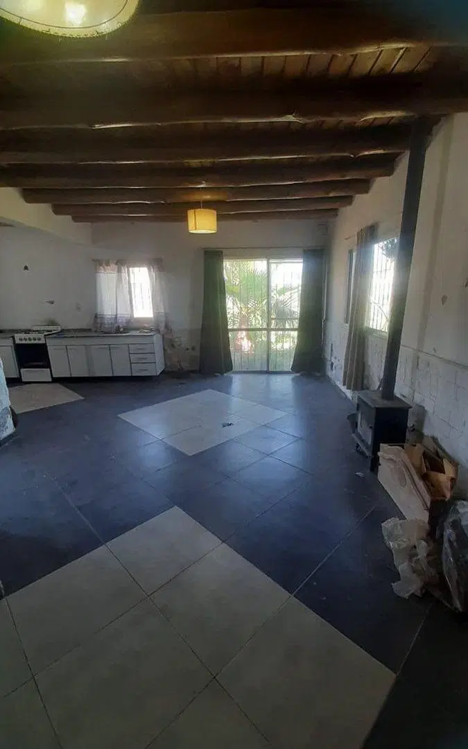 VENTA CASA BERMEJO TRES DORMITORIOS CON GRAN PATIO 3
