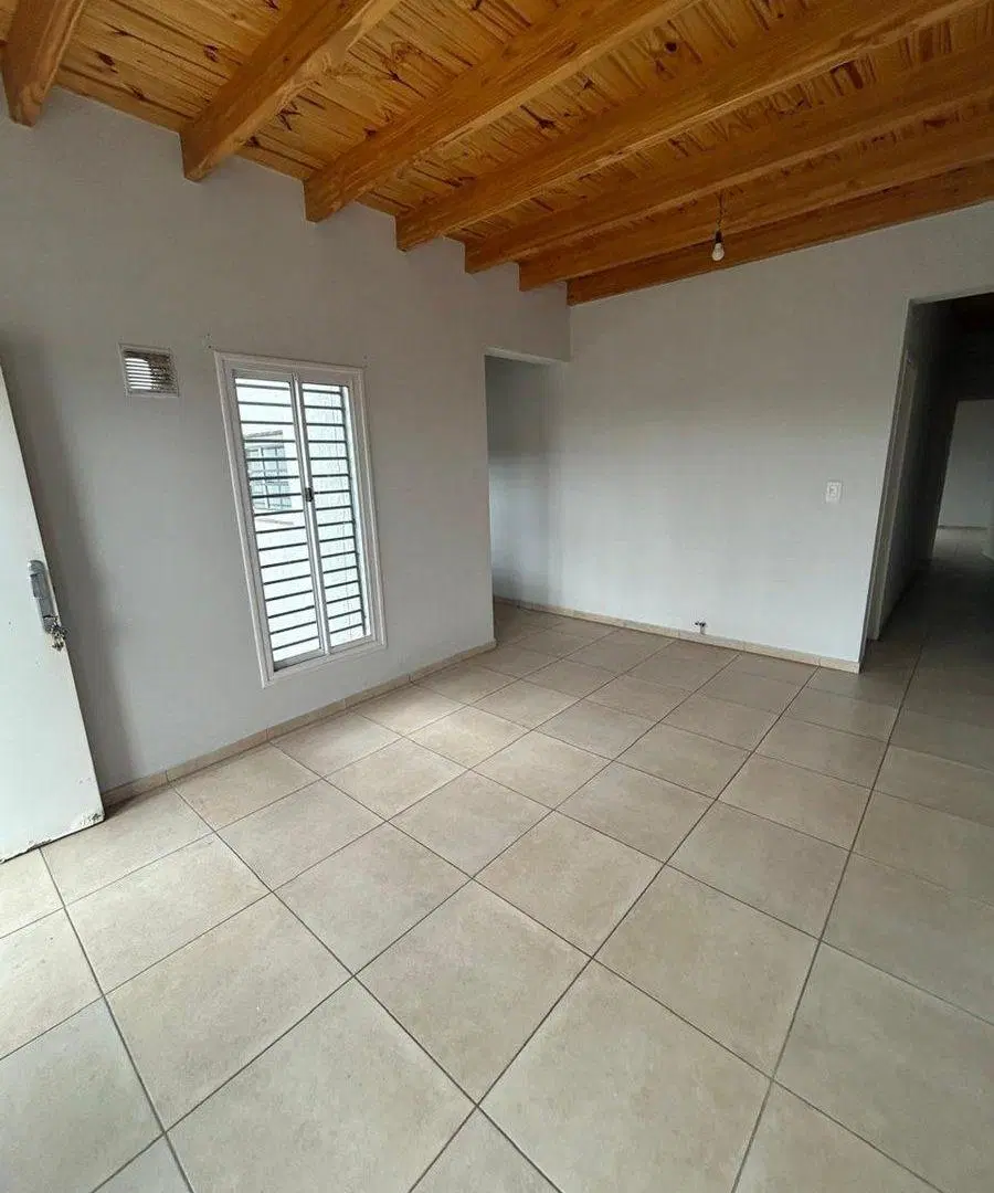 VENTA EXCELENTE DUPLEX 2 DORMITORIOS GUAYAMALLEN 5