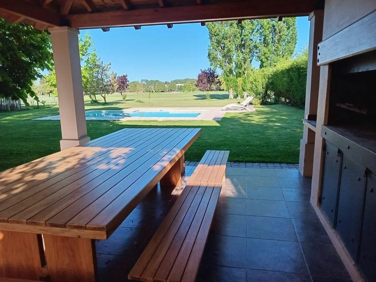 VENTA CASA EN MENDOZA EN LA VACHERIE COUNTRY GOLF 3