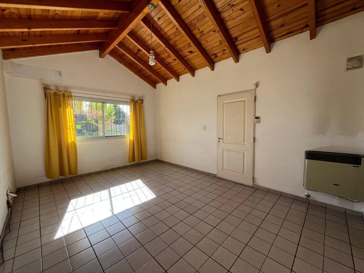 CASA EN VENTA DE 4 HAB B° AGUA Y ENERGIA PLAN 18 2