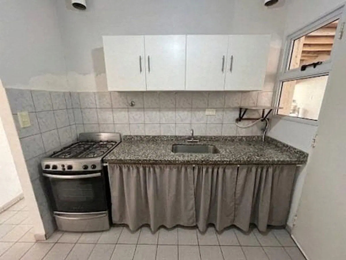 CASA EN VENTA DE 4 HAB B° AGUA Y ENERGIA PLAN 18 5