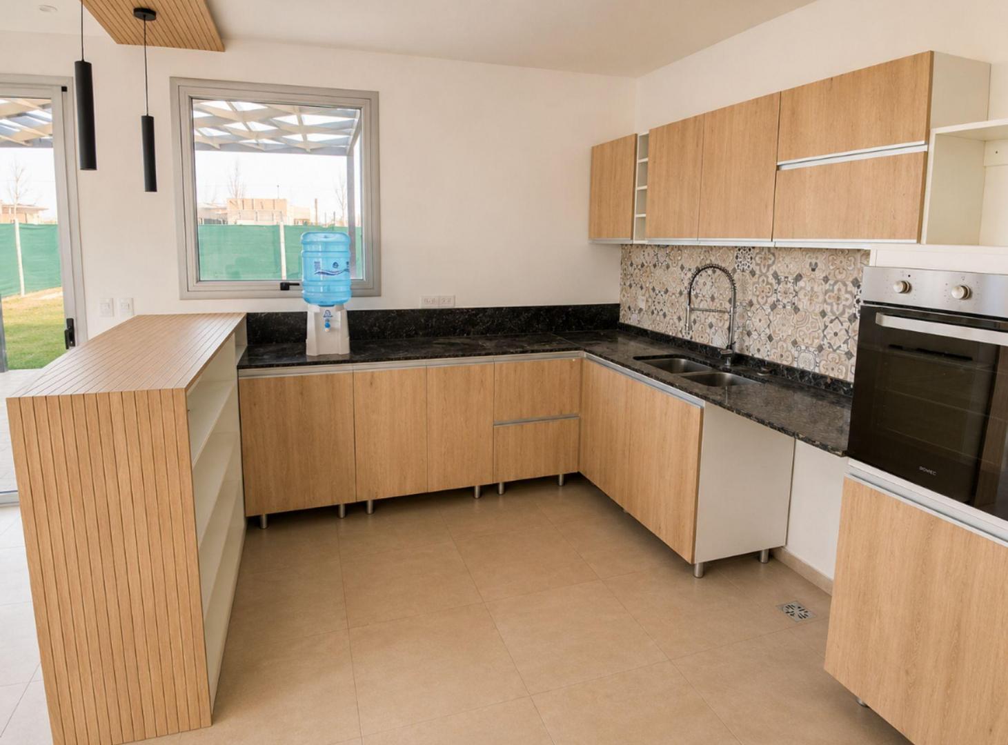 Foto de ALQUILER CASA B PRIVADO ALMA GARDENIA 3 HAB PILETA, imagen 1