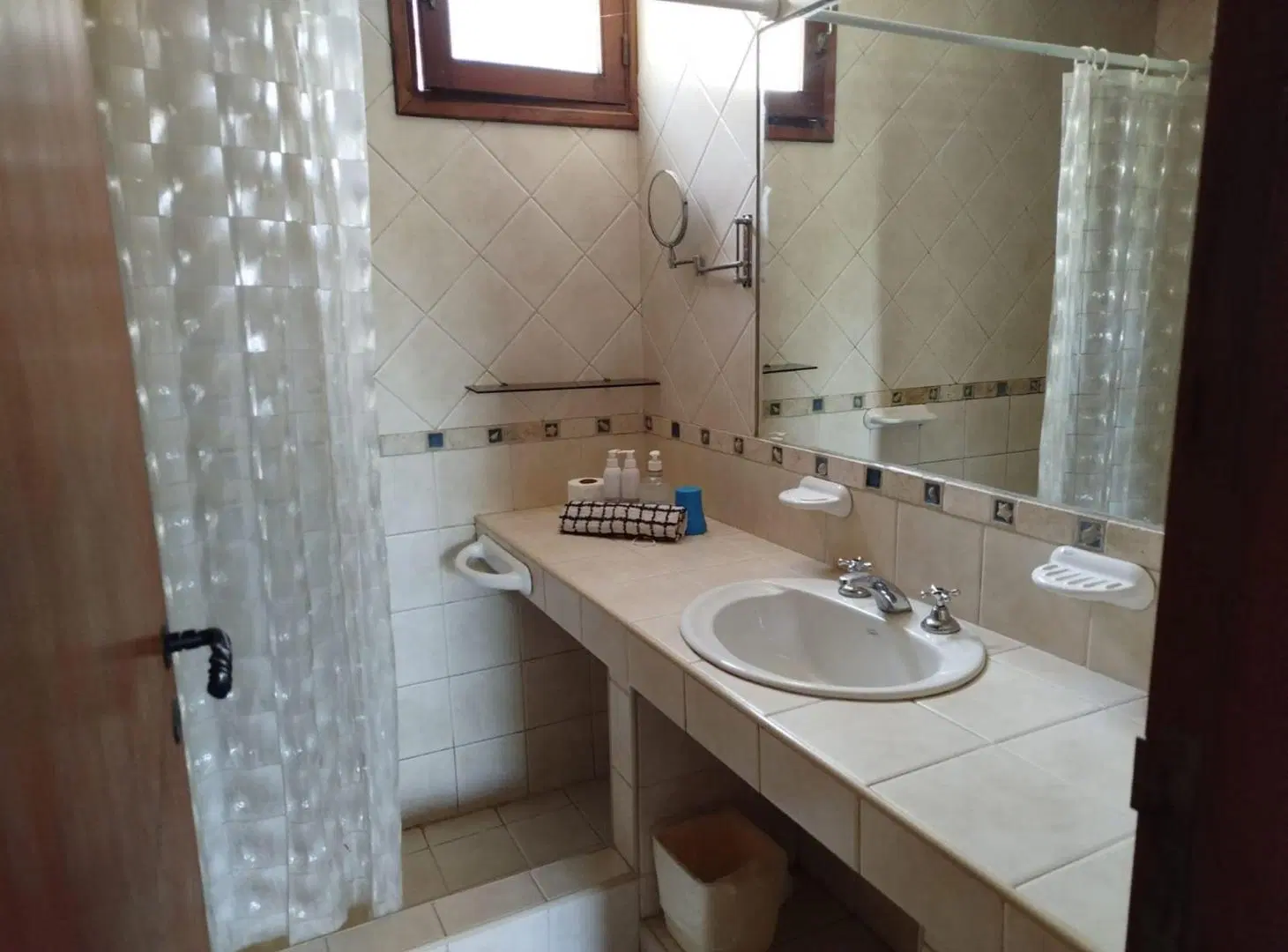 Venta casa 4 hab Barrio Privado Los Cerezos Maipu 8