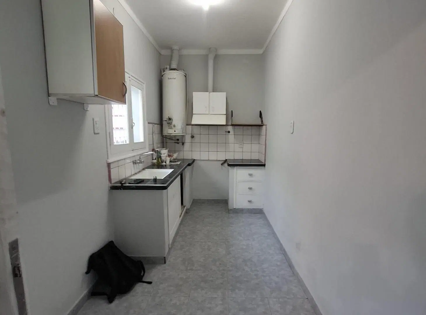 CASA EN VENTA, 2 DORMITORIOS, PATIO Y TERRAZA 8