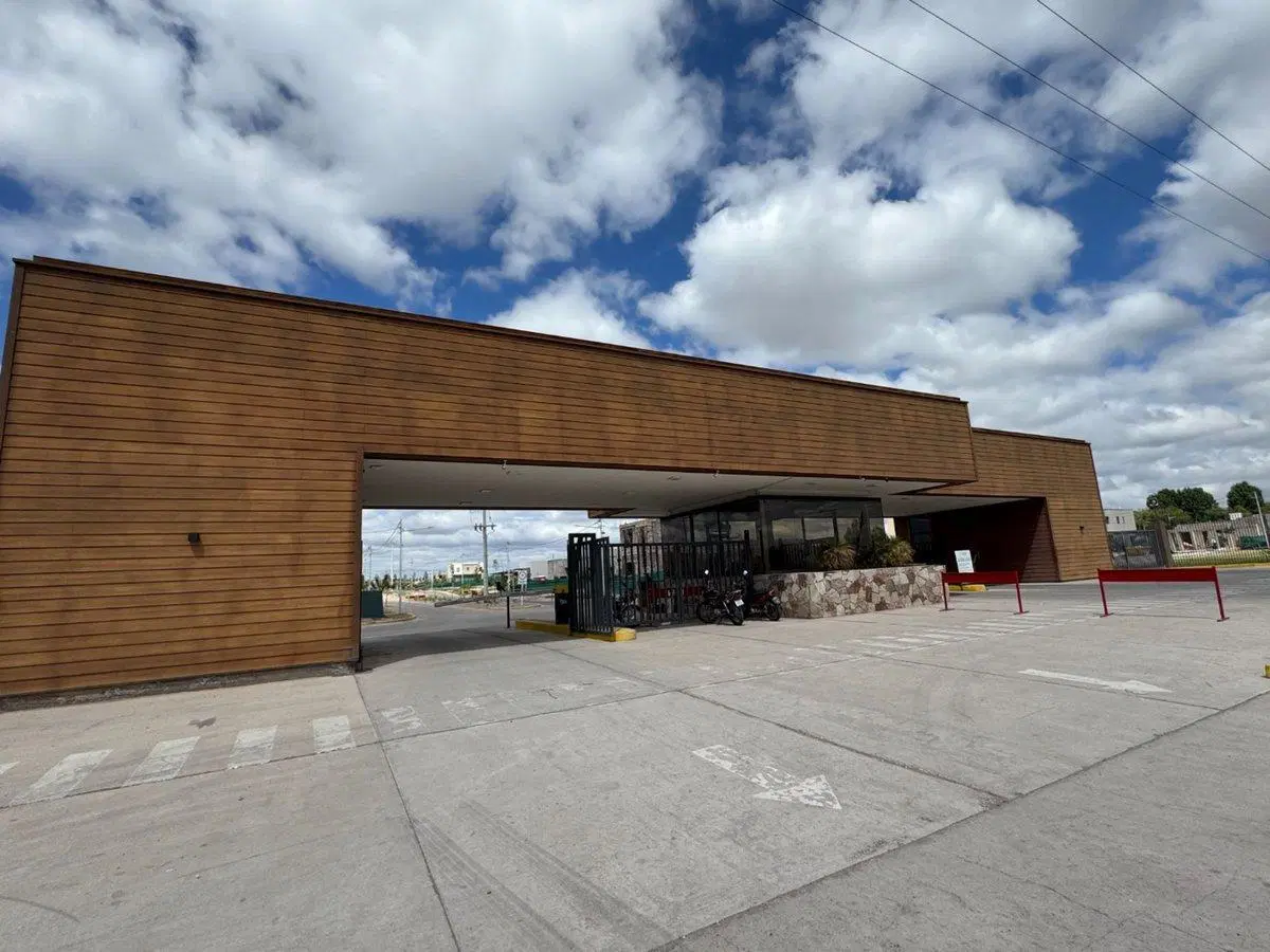 VENTA DE CASA EN BARRIO LA QUEBRADA LUJAN DE CUYO. 3