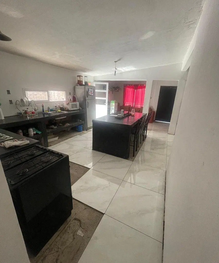 VENTA CASA 2 DORMITORIOS - BARRIO ESTANZUELA 8