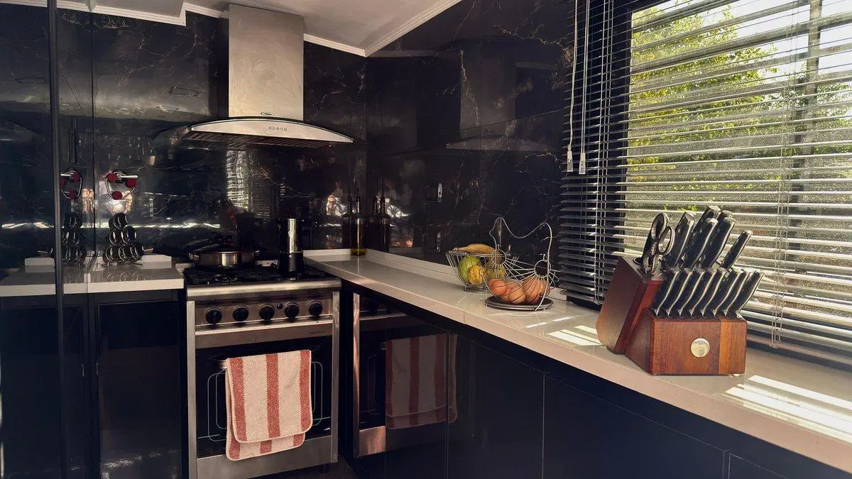 Casa en venta Godoy Cruz, 3 habitaciones, pileta 4