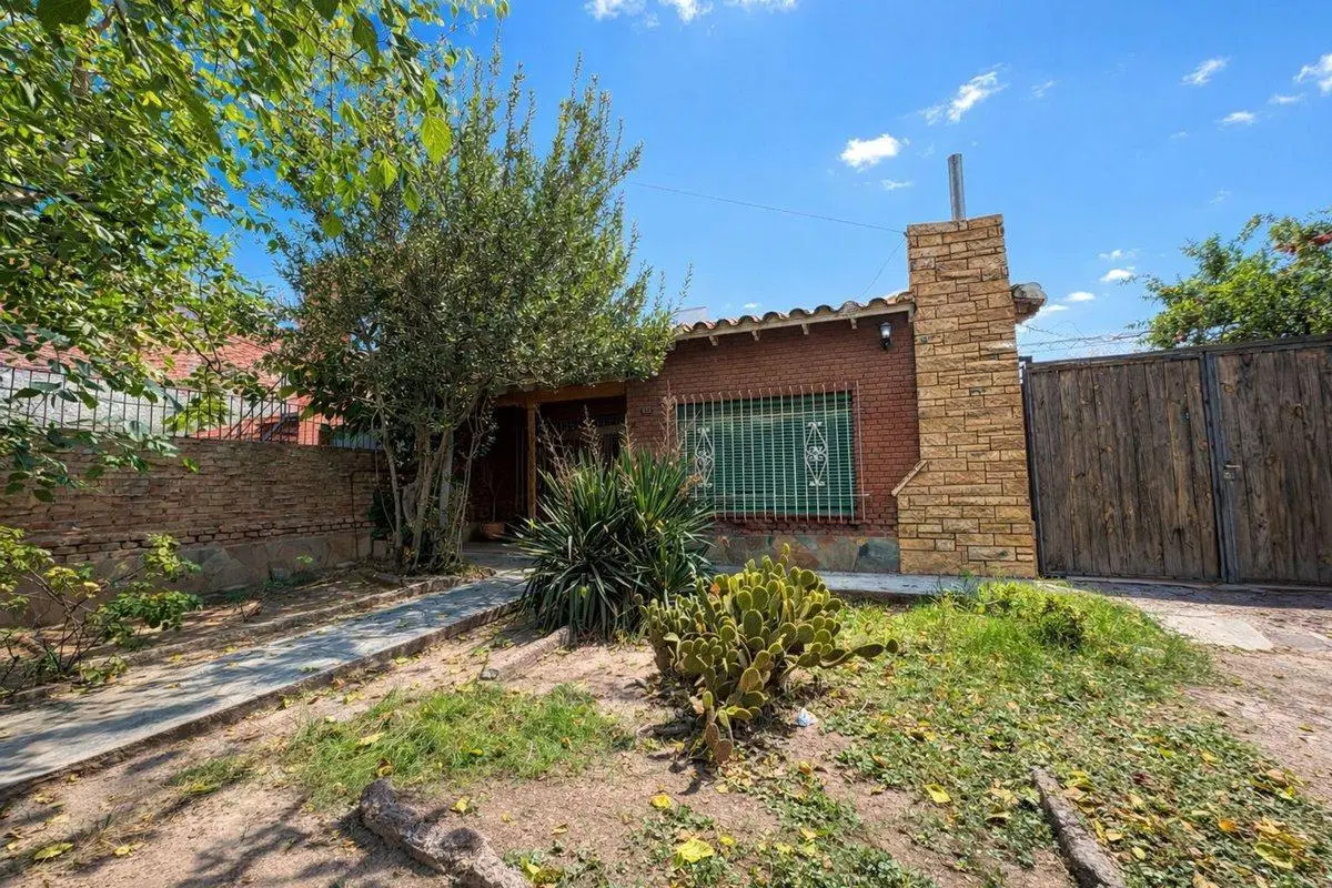 VENTA CASA A RECICLAR EN VILLA NUEVA 2
