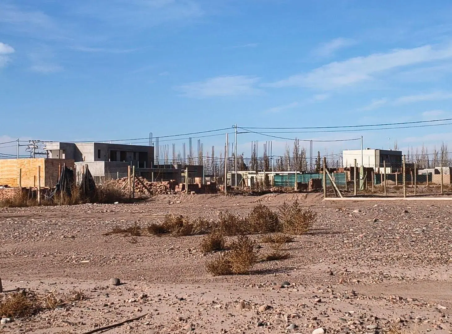 LOTE ESQUINA LA VASCONIA 4