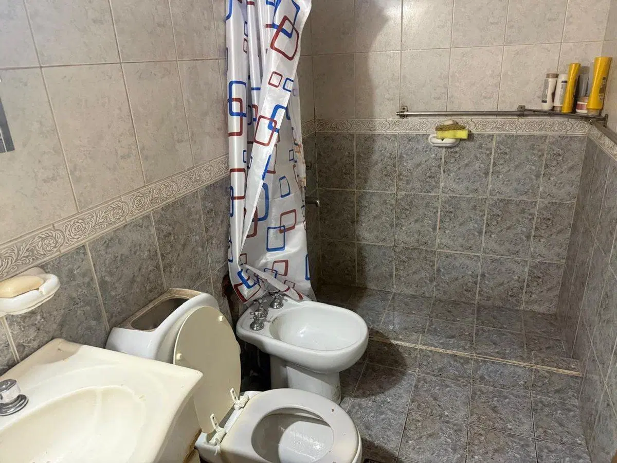 CASA TRES DORMITORIOS EN VENTA GLLEN JARDIN COCHER 3
