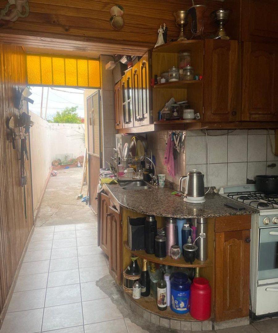 Foto de VENTA CASA 4 DORMITORIOS BARRIO MUNICIPAL, imagen 1