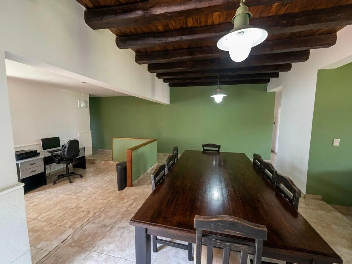Casa de 4 habitaciones en Venta en Guaymallén 2