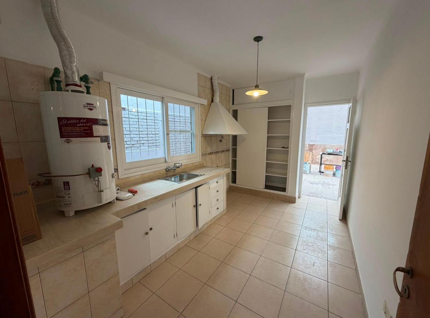 Foto de ALQUILER DE CASA 3 DORM Y COCHERA EN GODOY CRUZ, imagen 3