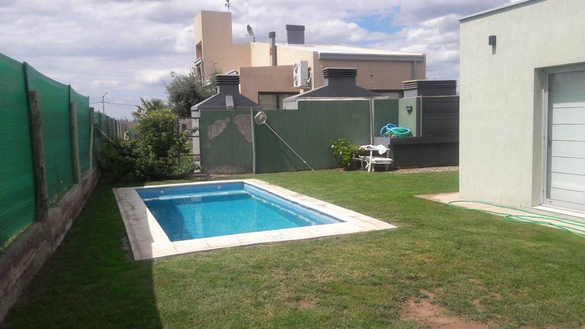 Foto de ALQUILER CASA B PRIVADO TERRUÑOS ARAOZ ll LUJAN, imagen 1