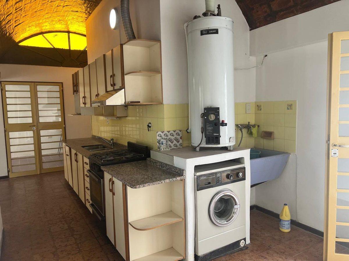 Foto de VENTA CASA 4 DORMITORIOS LAS HERAS APTA CRÉDITO, imagen 2
